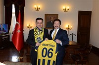 MKE Ankaragücü Spor Kulübü Başkanı Yiğiner, Vali Topaca’yı Ziyaret Etti