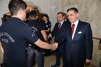 Vali Ercan Topaca Kurban Bayramında Emniyet Personeli ile Bayramlaştı