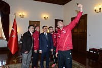 Ankara Amatör Spor Kulüpleri Federasyonu Başkanı Kandazoğlu, Vali Topaca’yı Ziyaret Etti