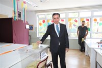 Vali Ercan Topaca, Cumhurbaşkanı Seçimi ve 27. Dönem Milletvekili Genel Seçiminde Oy Kullandı