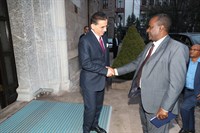Etiyopya Kentsel Kalkınma ve Konut Bakanı Hailemariam, Vali Topaca’yı Ziyaret Etti 